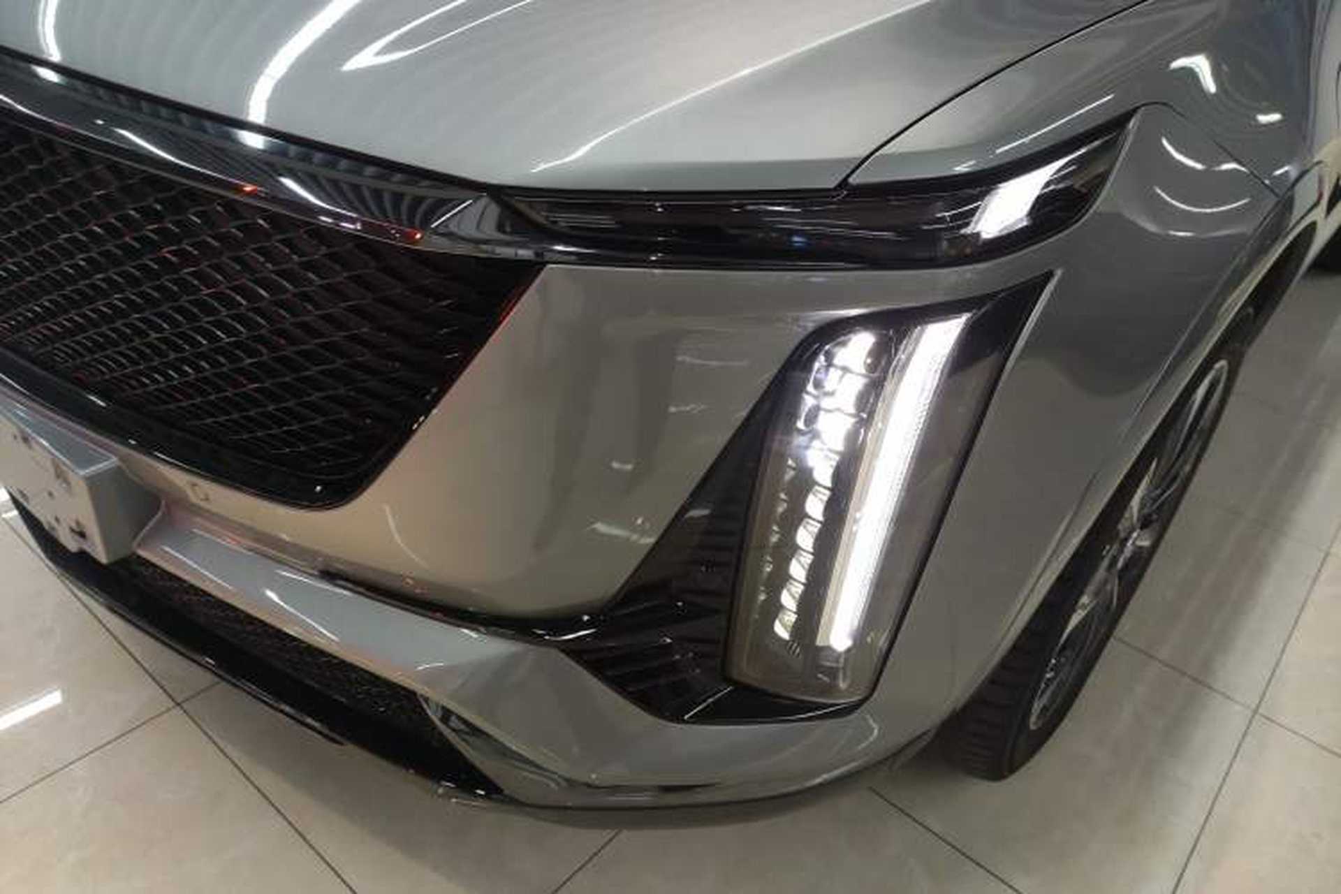Used Cadillac XT5 2025 2.0T Platinum Edition Left Front Headlight