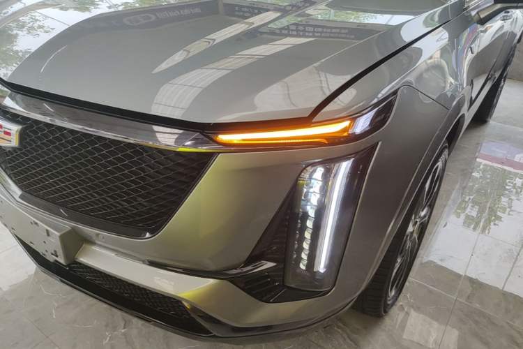 Used Cadillac XT5 2025 2.0T Platinum Edition Left Front Headlight