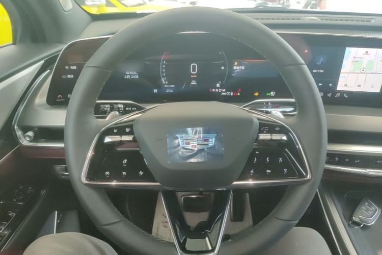 Used Cadillac XT5 2025 2.0T Platinum Edition Steering Wheel