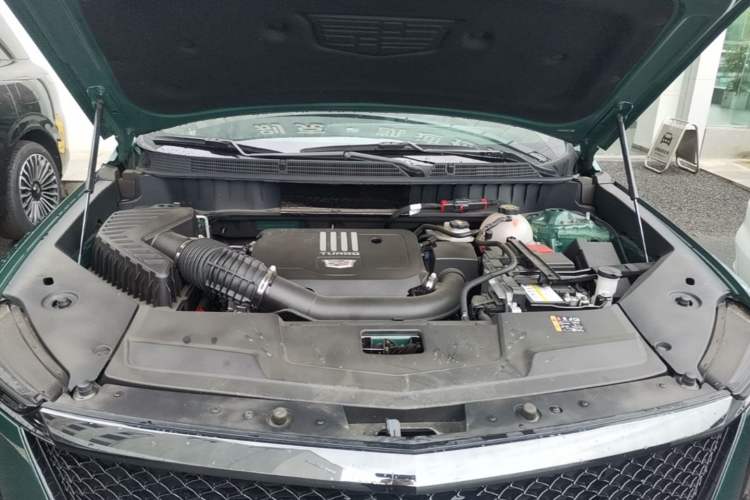 Used Cadillac XT5 2025 2.0T Prestige Version Engine Bay