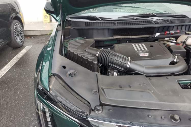 Used Cadillac XT5 2025 2.0T Prestige Version Engine Bay Right