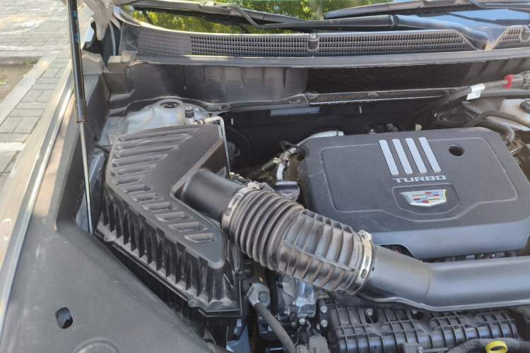 Used Cadillac XT5 2025 2.0T Luxury Version Engine Bay Right