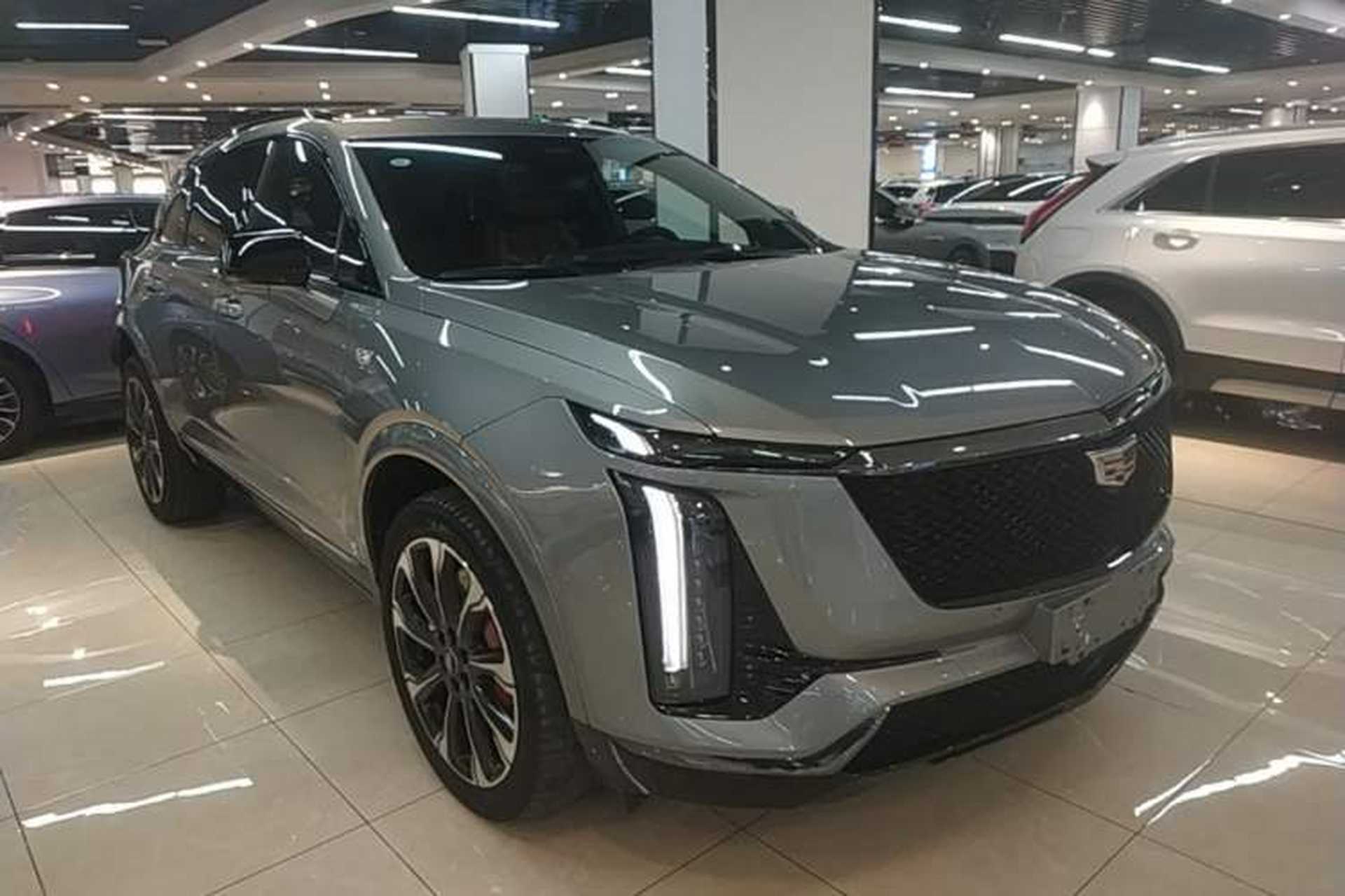 Used Cadillac XT5 2025 2.0T Platinum Edition Exterior 1