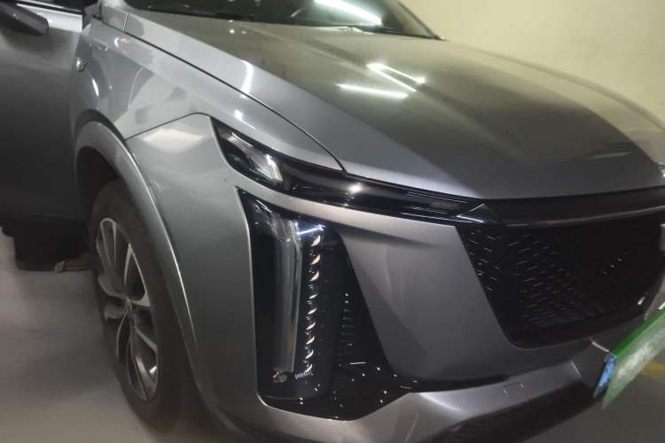 Used Cadillac XT5 2025 2.0T Prestige Version Exterior 6