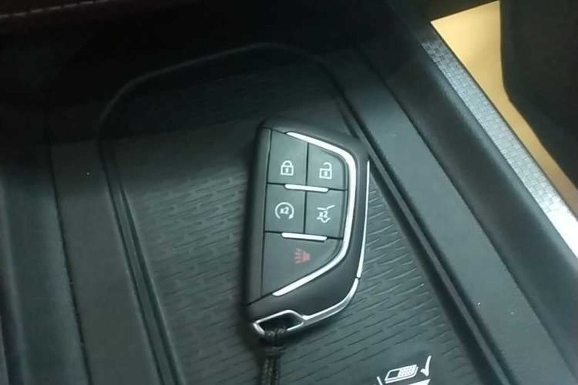 Used Cadillac XT5 2025 2.0T Platinum Edition Interior 1