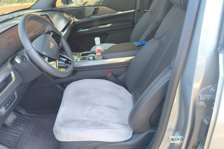 Used Cadillac XT5 2025 2.0T Luxury Version Left Front Seat