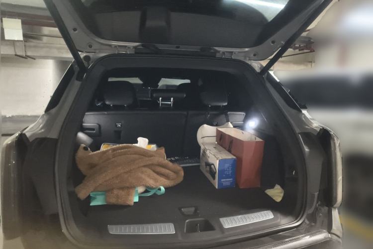 Used Cadillac XT5 2025 2.0T Prestige Version Trunk