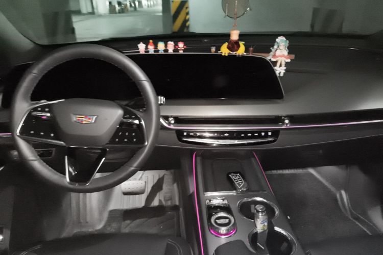 Used Cadillac XT5 2025 Model 2.0T Metropolitan Edition Center Console