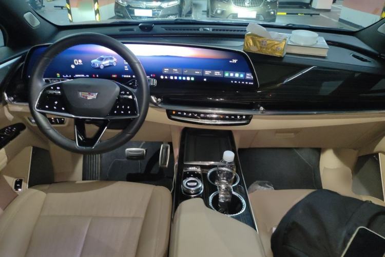 Used Cadillac XT5 2025 2.0T Prestige Version Center Console