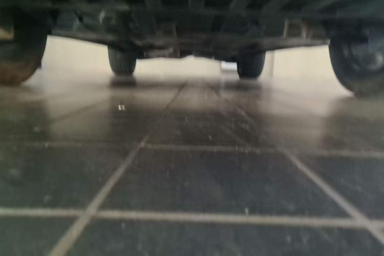 Used Cadillac XT5 2025 2.0T Platinum Edition Chassis Front