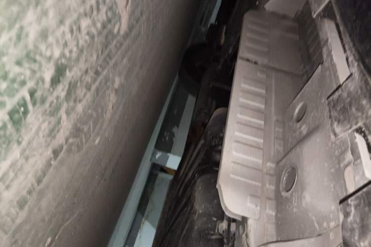 Used Cadillac XT5 2025 Model 2.0T Metropolitan Edition Chassis Rear Left