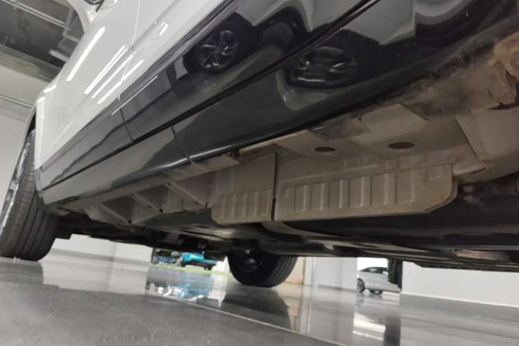 Used Cadillac XT5 2025 2.0T Luxury Version Chassis Rear Left