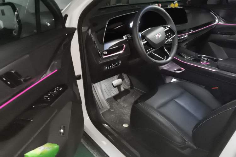 Used Cadillac XT5 2025 Model 2.0T Metropolitan Edition Driver Seat