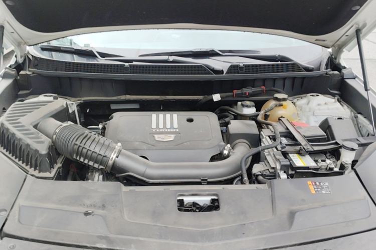 Used Cadillac XT5 2025 2.0T Platinum Edition Engine Bay