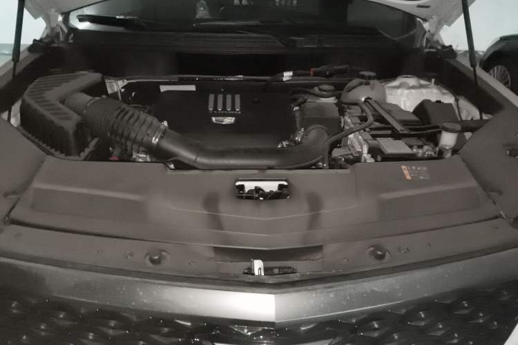 Used Cadillac XT5 2025 Model 2.0T Metropolitan Edition Engine Bay