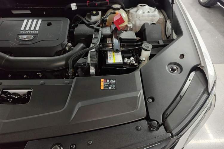 Used Cadillac XT5 2025 2.0T Luxury Version Engine Bay Left