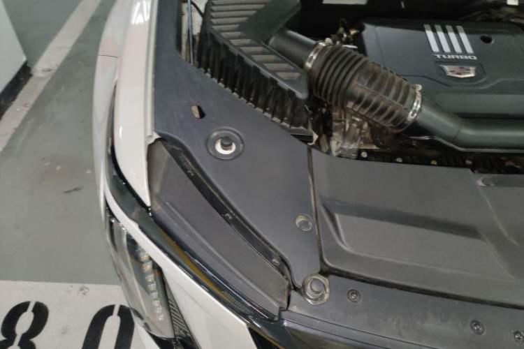 Used Cadillac XT5 2025 2.0T Prestige Version Engine Bay Right