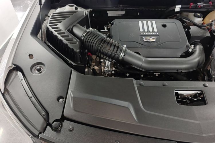 Used Cadillac XT5 2025 2.0T Luxury Version Engine Bay Right