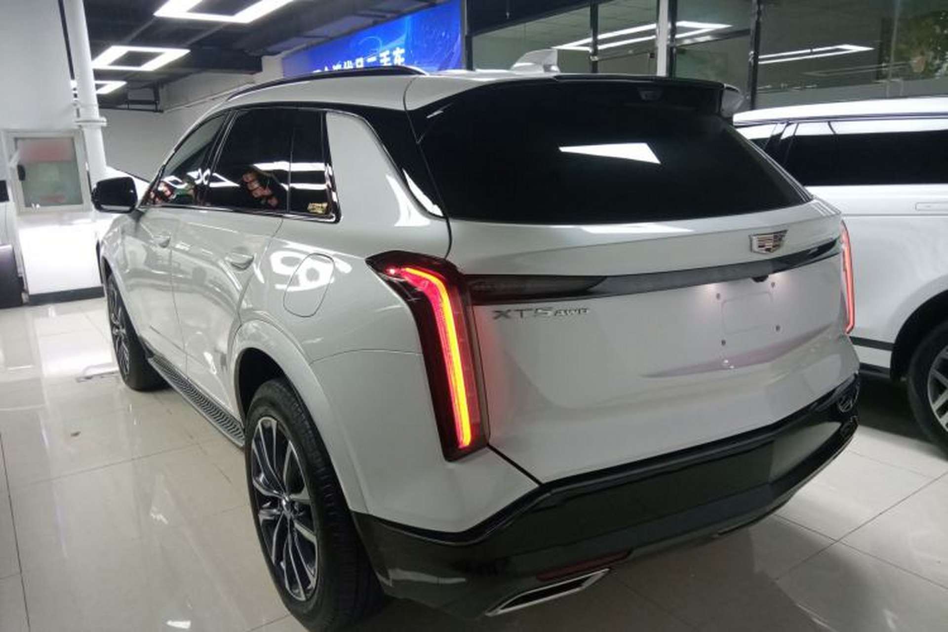 Used Cadillac XT5 2025 2.0T Prestige Version Exterior 2
