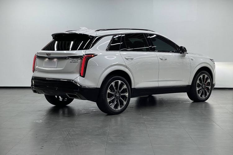 Used Cadillac XT5 2025 2.0T Platinum Edition Exterior 3
