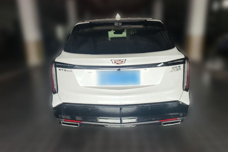 Used Cadillac XT5 2025 2.0T Platinum Edition Exterior 4