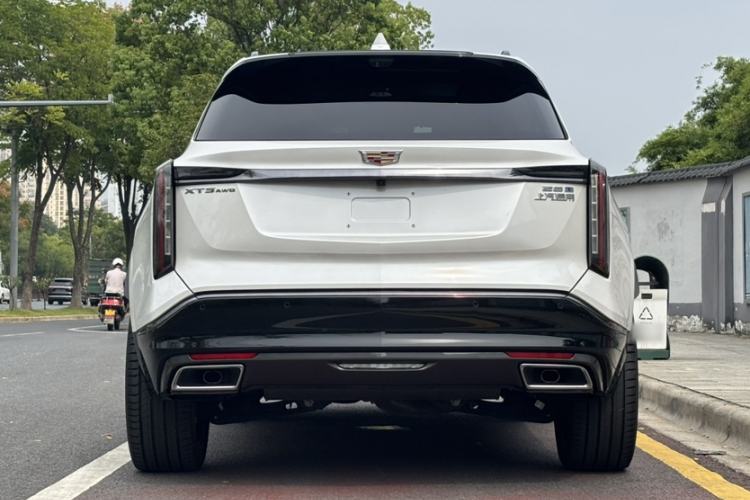 Used Cadillac XT5 2025 2.0T Platinum Edition Exterior 4