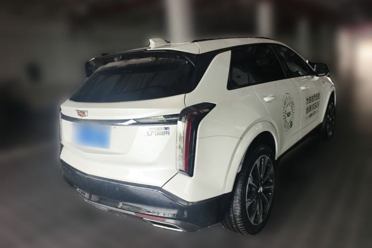 Used Cadillac XT5 2025 2.0T Platinum Edition Exterior 5