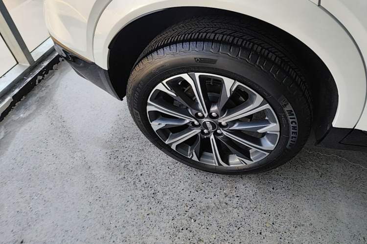 Used Cadillac XT5 2025 2.0T Luxury Version Exterior 5