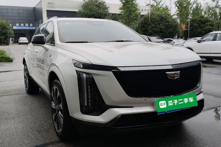 Used Cadillac XT5 2025 2.0T Platinum Edition Front Right 45 Deg