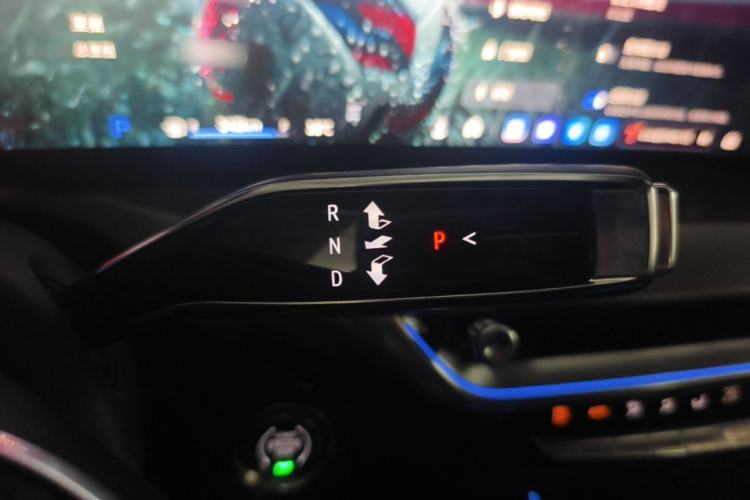 Used Cadillac XT5 2025 2.0T Platinum Edition Gear Lever