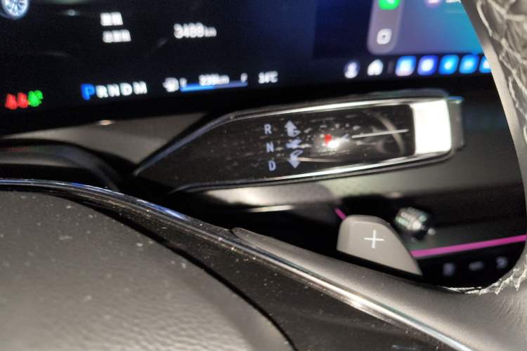 Used Cadillac XT5 2025 Model 2.0T Metropolitan Edition Gear Lever