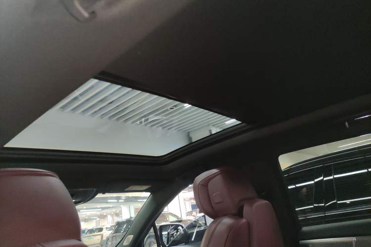 Used Cadillac XT5 2025 2.0T Platinum Edition Headliner
