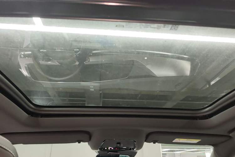 Used Cadillac XT5 2025 2.0T Luxury Version Headliner