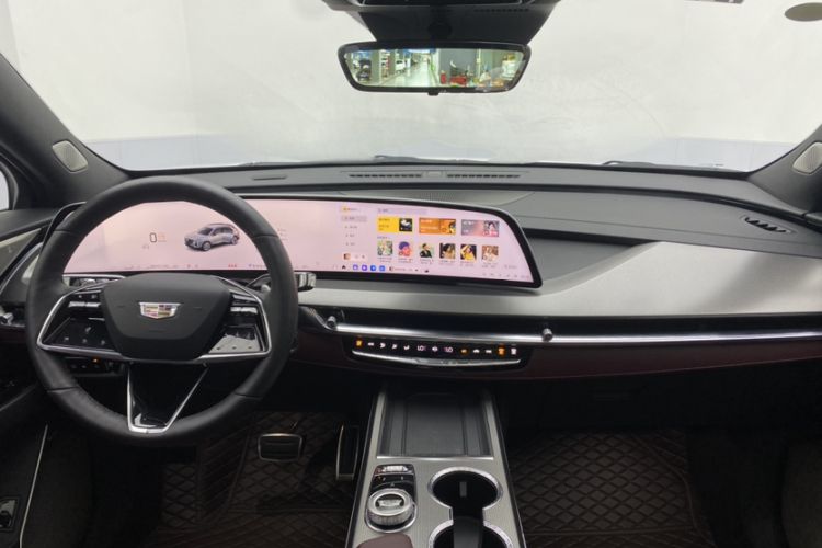 Used Cadillac XT5 2025 2.0T Platinum Edition Interior 1