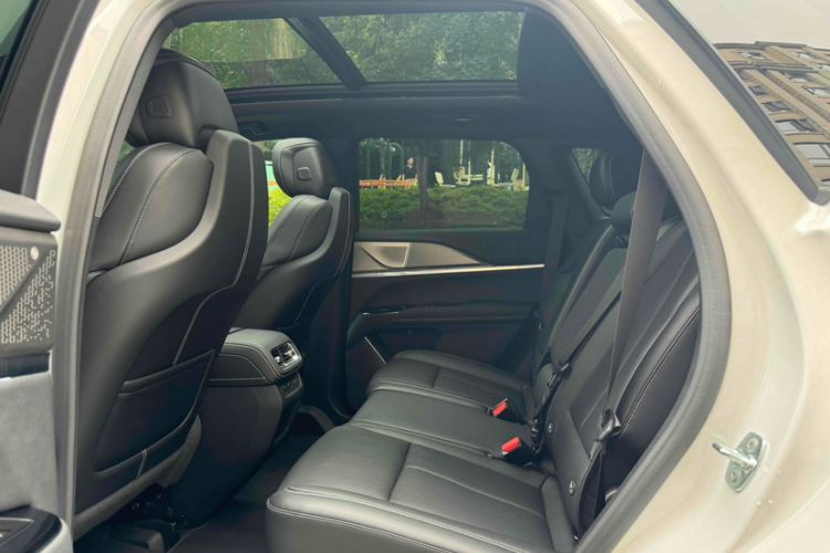 Used Cadillac XT5 2025 2.0T Prestige Version Interior 3