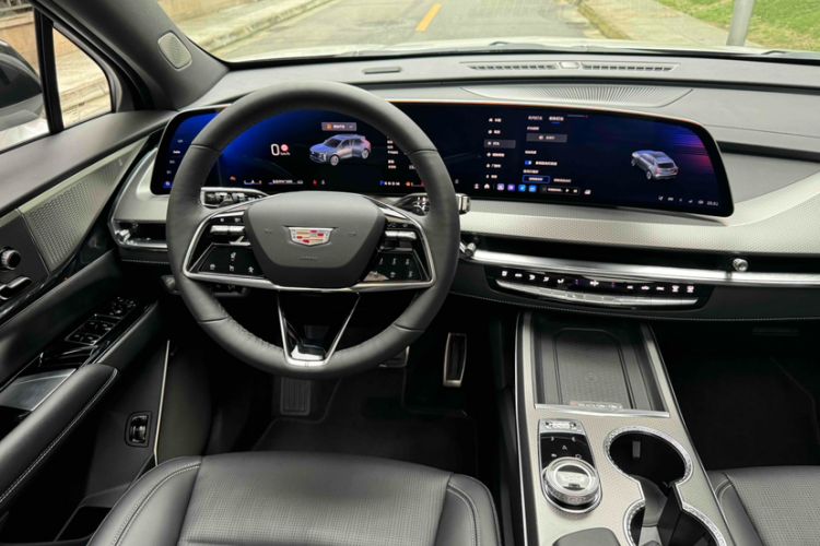 Used Cadillac XT5 2025 2.0T Prestige Version Interior 4