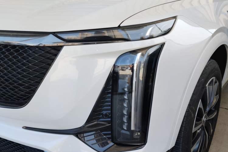 Used Cadillac XT5 2025 2.0T Prestige Version Left Front Headlight