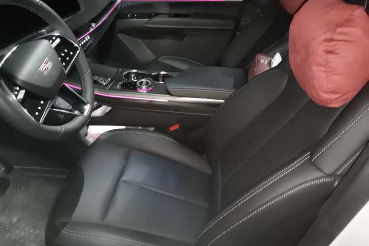 Used Cadillac XT5 2025 Model 2.0T Metropolitan Edition Left Front Seat
