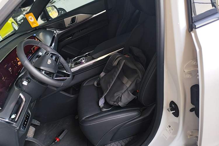 Used Cadillac XT5 2025 2.0T Luxury Version Left Front Seat