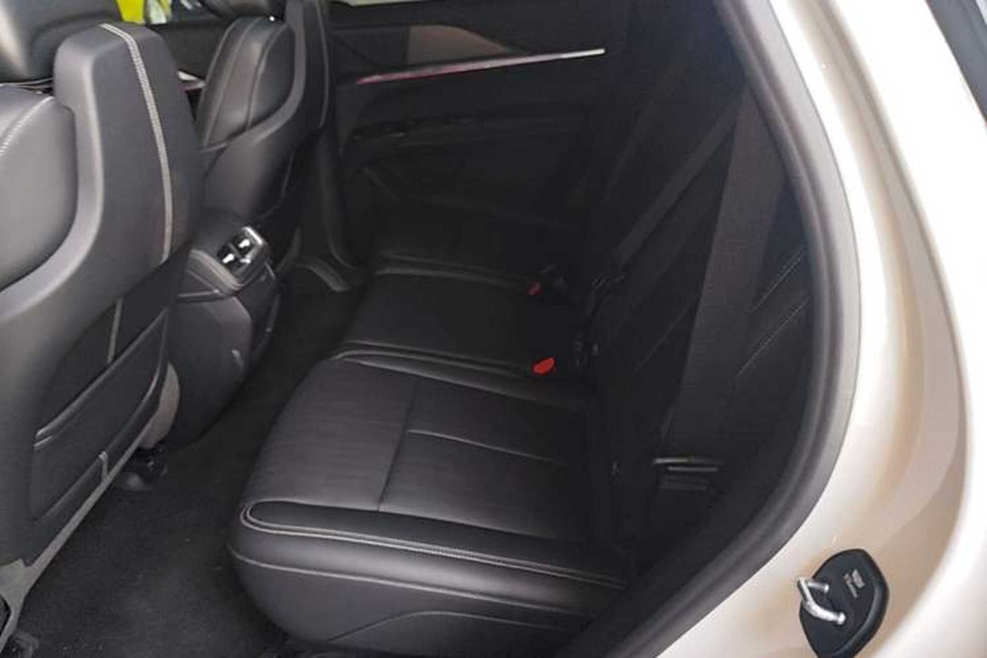 Used Cadillac XT5 2025 2.0T Luxury Version Left Rear Seat