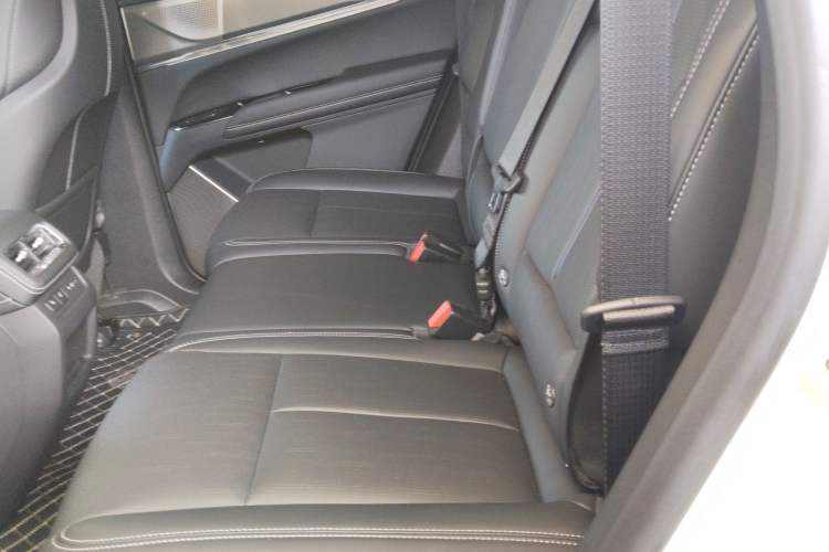 Used Cadillac XT5 2025 2.0T Prestige Version Left Rear Seat