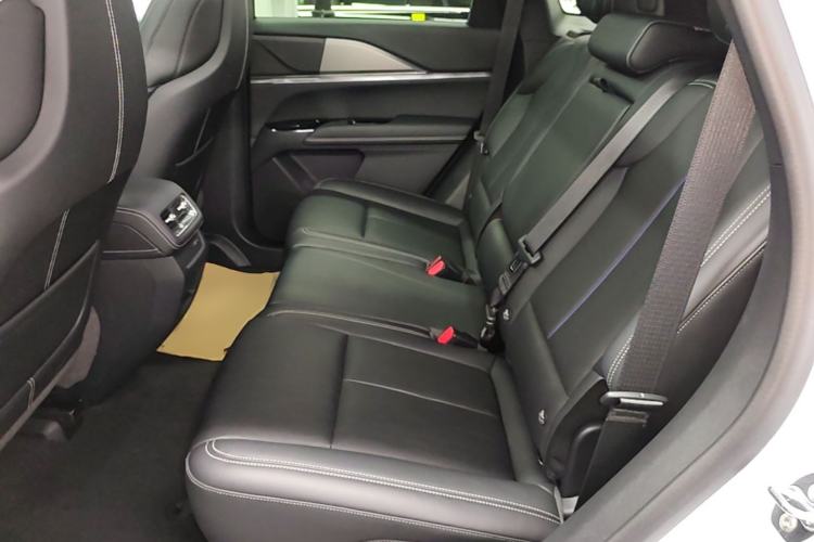Used Cadillac XT5 2025 2.0T Luxury Version Left Rear Seat