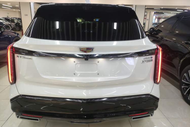 Used Cadillac XT5 2025 2.0T Platinum Edition Rear