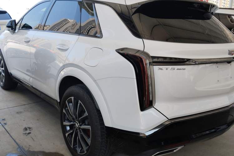 Used Cadillac XT5 2025 2.0T Prestige Version Rear Left 45 Deg