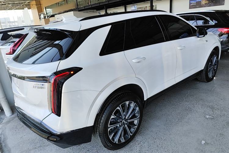 Used Cadillac XT5 2025 2.0T Luxury Version Rear Right 45 Deg