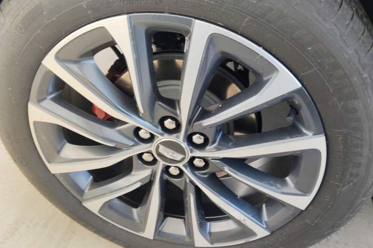 Used Cadillac XT5 2025 2.0T Prestige Version Right Rear Wheel Hub