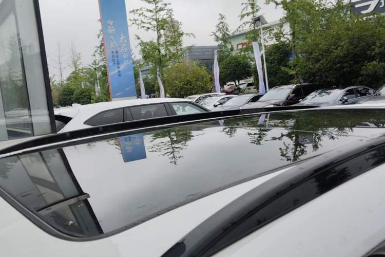Used Cadillac XT5 2025 2.0T Platinum Edition Roof