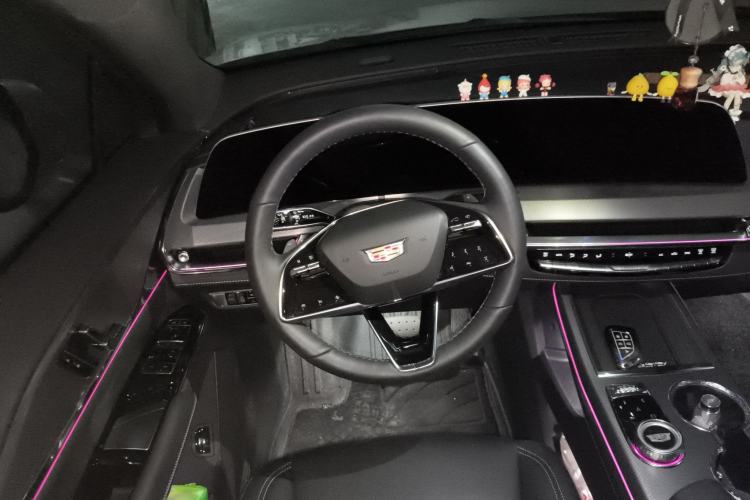 Used Cadillac XT5 2025 Model 2.0T Metropolitan Edition Steering Wheel