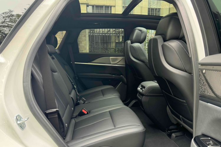 Used Cadillac XT5 2025 2.0T Prestige Version Trunk