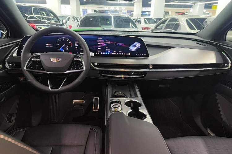 Used Cadillac XT5 2026 Model 2.0T Luxury Edition Audio And AC Panel